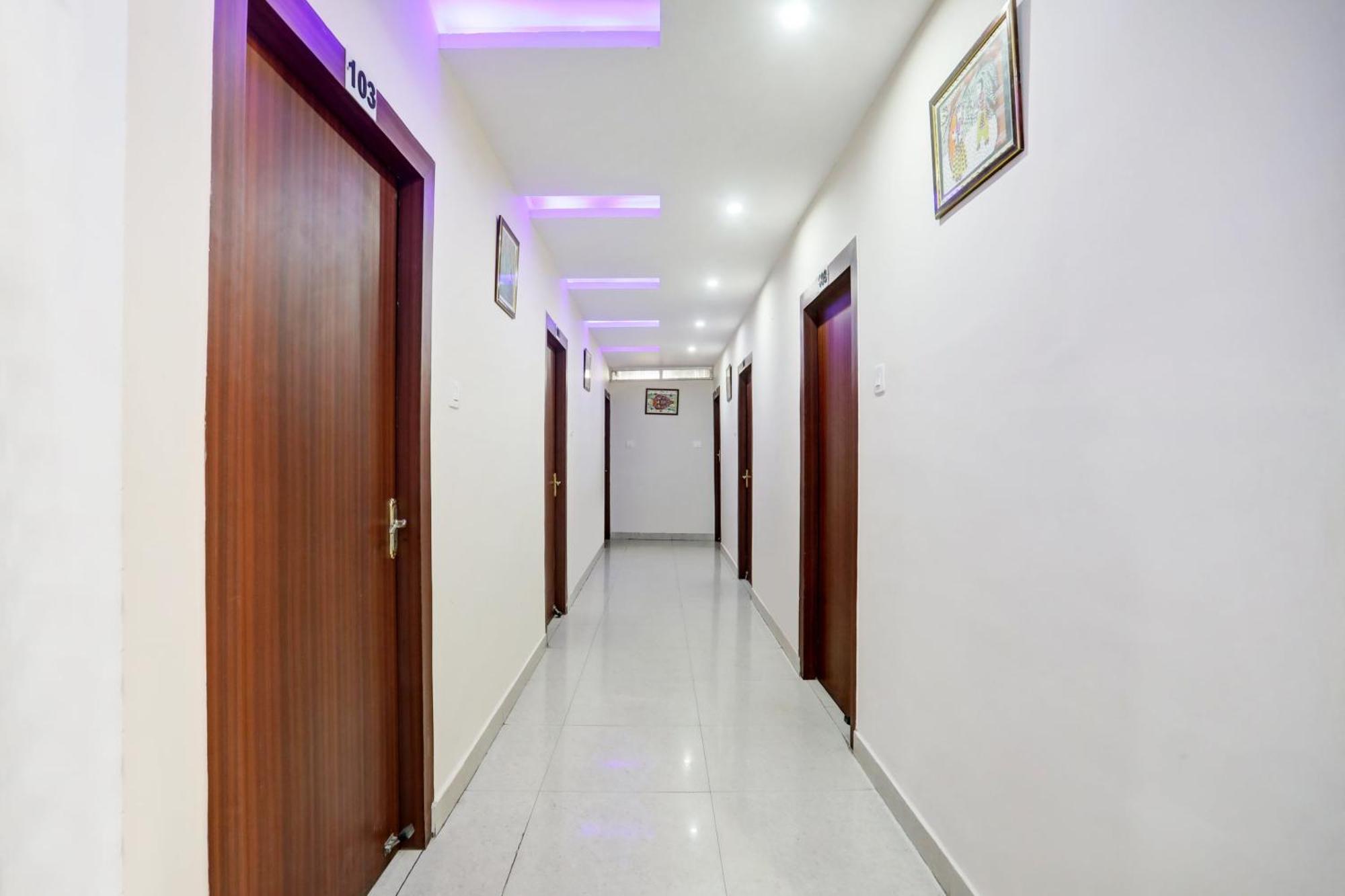 Super Collection O Danapur Near Railway Station Hotel Patna  Bagian luar foto